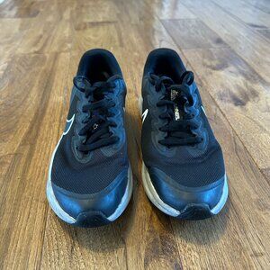Boys Nike Star Runner Athletic Shoes, Size 4Y, Color Black